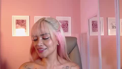 Snapshot of maria_jones chatting on October 7, 9:44 pm Instagram soymj01 online show from October 7, 9:44 pm