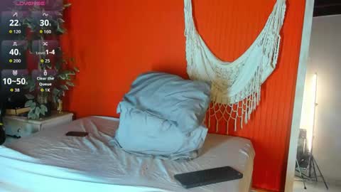 maria_turner1 online show from April 14, 11:13 am