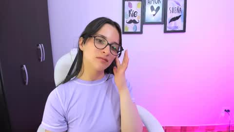 Snapshot of mariaan_m chatting on February 15, 1:42 am Leidy online show from February 15, 1:42 am