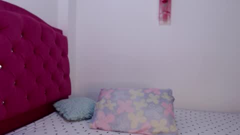 Snapshot of mariagills chatting on September 25, 9:22 pm Giselle Mara online show from September 25, 9:22 pm