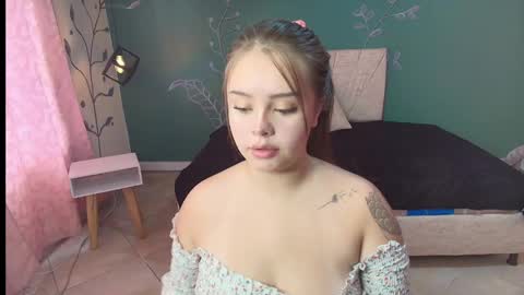 M A R I A N A online show from March 10, 7:40 pm