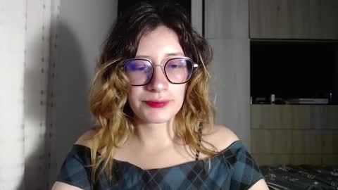 Snapshot of mariana124_ chatting on December 20, 2:48 pm Mariana online show from December 20, 2:48 pm