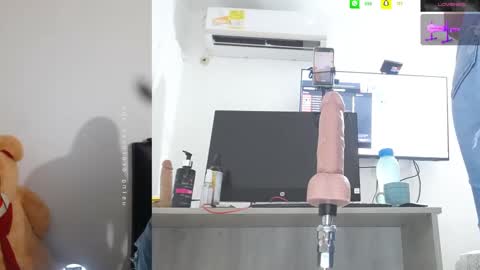 Snapshot of mariana_1_ chatting on February 14, 4:37 am Mariana online show from February 14, 4:37 am