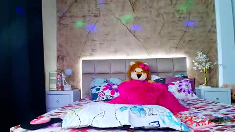 mariana_candyy online show from April 14, 11:35 am