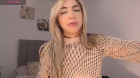 Mariana online show from February 23, 3:25 pm