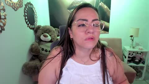 Mariana Lopez online show from April 11, 7:45 am