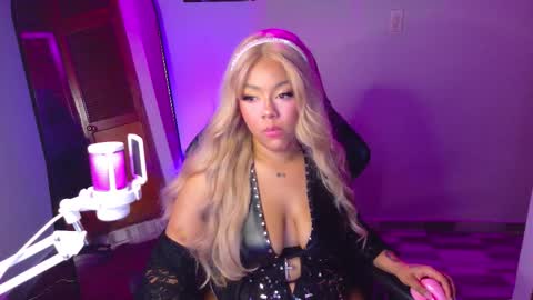 Mariana Prada online show from March 5, 4:43 am