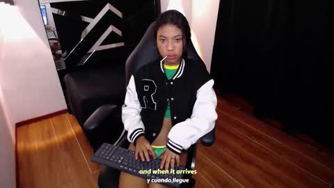 Mariana online show from November 5, 4:25 am