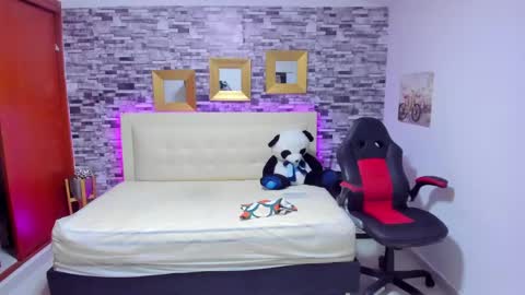 Mariana online show from January 18, 1:19 am