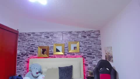 Mariana online show from March 12, 12:09 am