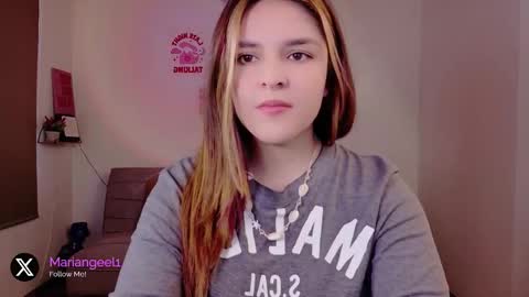 Snapshot of mariangeel_ chatting on October 16, 10:30 pm mariangeel_ online show from October 16, 10:30 pm