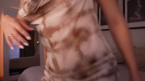 MARIANA  online show from September 18, 10:25 pm