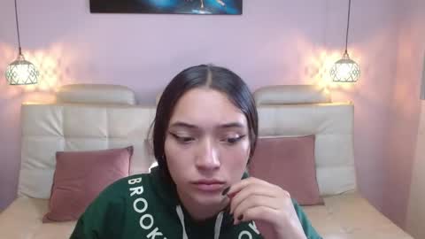 marianne_cam online show from May 8, 1:06 pm