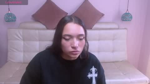 marianne_cam online show from April 22, 3:30 pm