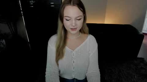 Snapshot of mariarobinsone chatting on October 16, 5:07 am mariarobinsone online show from October 16, 5:07 am