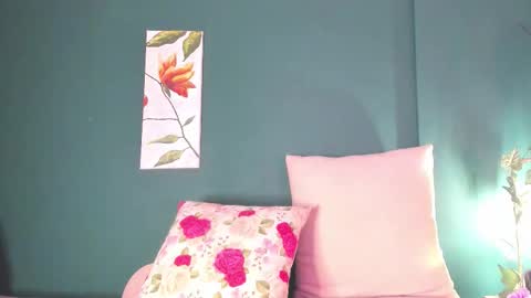 Snapshot of mariateresa11 chatting on October 9, 10:54 am Theressa online show from October 9, 10:54 am