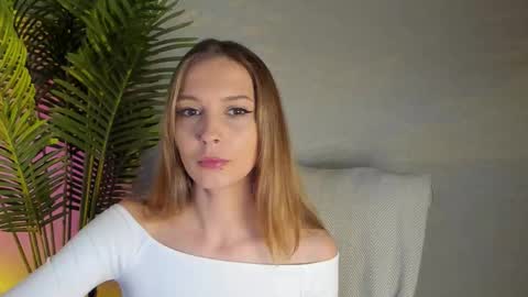 Snapshot of maribett chatting on October 19, 2:22 pm Masha online show from October 19, 2:22 pm