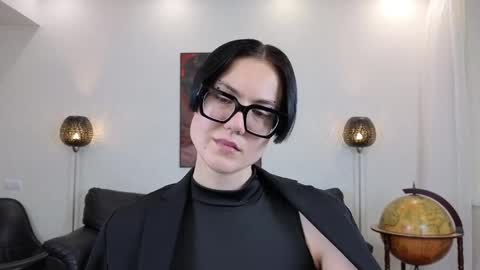 Marie Fitch online show from May 26, 1:12 am