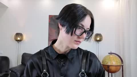 Marie Fitch online show from May 4, 12:50 am