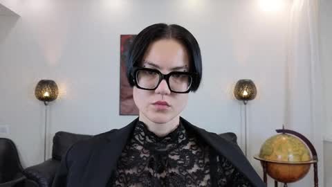 Marie Fitch online show from May 25, 1:01 am