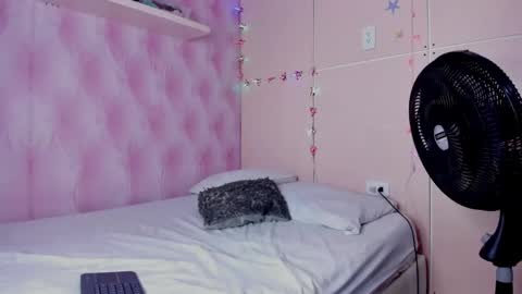 Snapshot of mariemyller chatting on December 13, 9:41 pm Marie online show from December 13, 9:41 pm