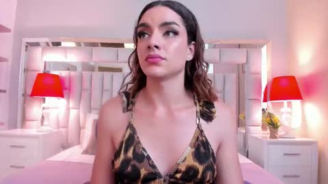 mariiahneedles online show from December 18, 12:28 am