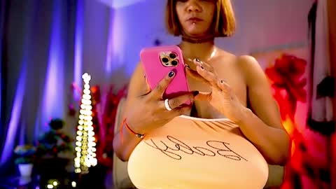 Snapshot of mariicha chatting on January 24, 9:39 am Nikita - Scroll down and read my bio please. New Pictures in Bio online show from January 24, 9:39 am