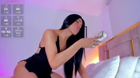 Snapshot of marinelaveau chatting on October 29, 2:57 am marinelaveau online show from October 29, 2:57 am