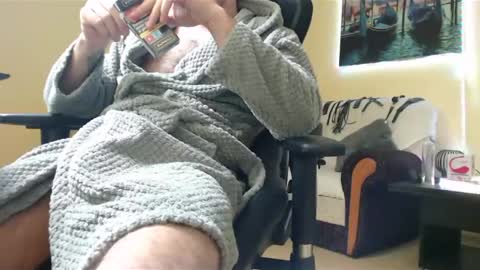 Snapshot of marioslim chatting on February 27, 7:08 am marioslim online show from February 27, 7:08 am