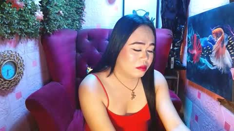 LEAH online show from September 10, 2:29 pm