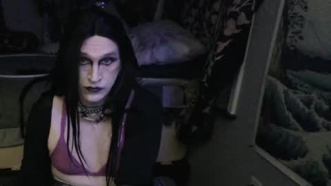 Snapshot of marissa_moans chatting on March 10, 9:12 am marissa online show from March 10, 9:12 am