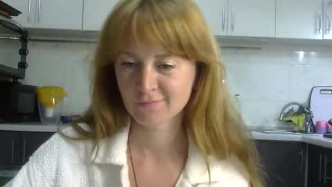 mariza_love359092 online show from March 7, 11:49 pm