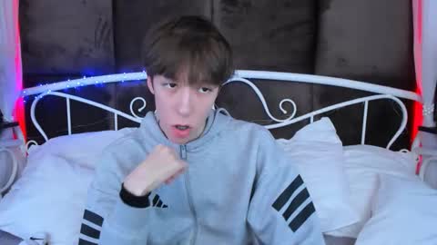 Mark online show from February 5, 4:10 pm