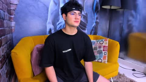Snapshot of mark_evans1_ chatting on February 7, 2:51 am mark_evans1_ online show from February 7, 2:51 am