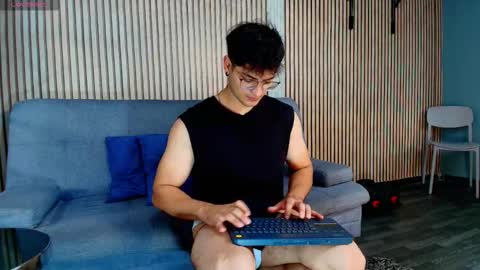 Snapshot of mark_evans1_ chatting on October 11, 9:07 pm mark_evans1_ online show from October 11, 9:07 pm