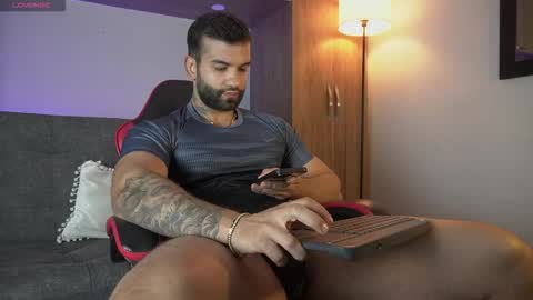 Mark online show from February 15, 10:19 pm