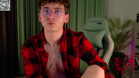 Mark online show from October 6, 7:31 pm