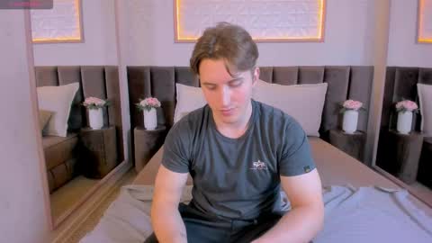 Mark online show from November 19, 12:59 pm