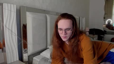 Snapshot of markglover chatting on October 6, 10:11 am Mark online show from October 6, 10:11 am