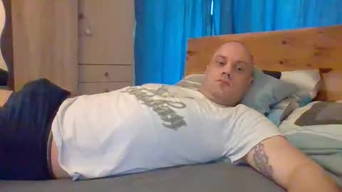 Snapshot of markus_7 chatting on October 10, 9:04 am markus_7 online show from October 10, 9:04 am