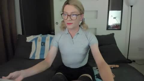 marla85 online show from July 4, 12:04 am