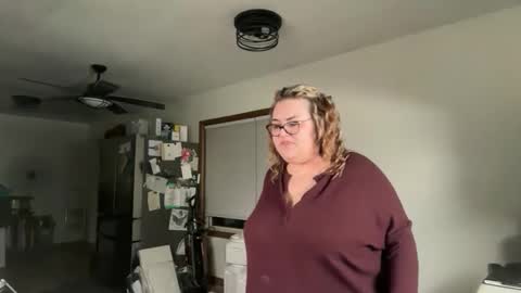 maroon_moon online show from December 1, 11:36 pm