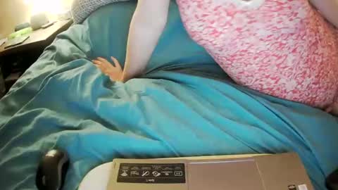 Jess and Nick online show from September 16, 3:08 am