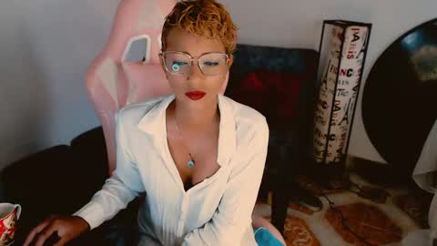 May online show from October 1, 2:49 pm