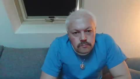 mars0481 online show from March 8, 3:56 pm