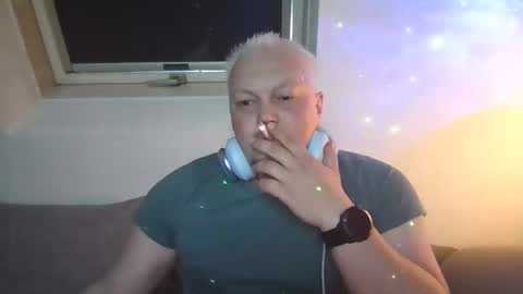 mars0481 online show from March 25, 4:25 pm