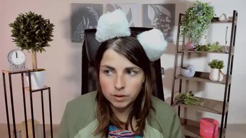Snapshot of martaedams chatting on October 3, 7:27 am martaedams online show from October 3, 7:27 am