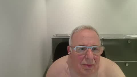 martin_1947 online show from August 5, 9:23 pm