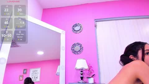 Snapshot of martinaaldana chatting on October 16, 1:22 pm Martina Aldana online show from October 16, 1:22 pm
