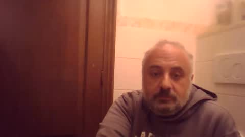 Snapshot of martinost chatting on October 26, 4:39 pm martinost online show from October 26, 4:39 pm